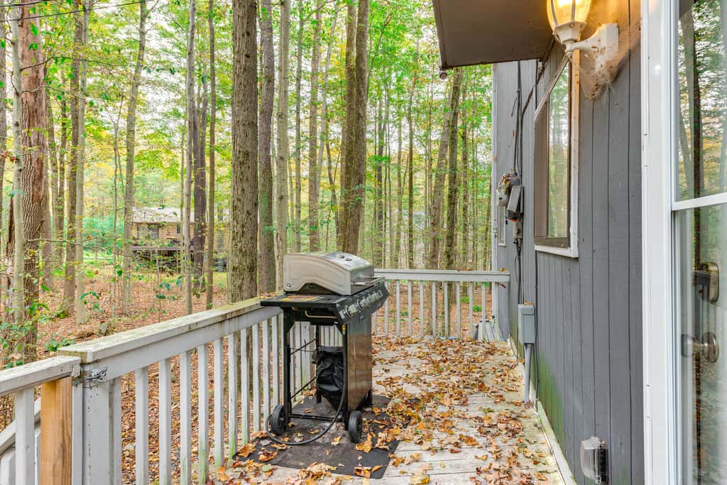 Home w/ Hot Tub & Arrowhead Lake Community Perks!