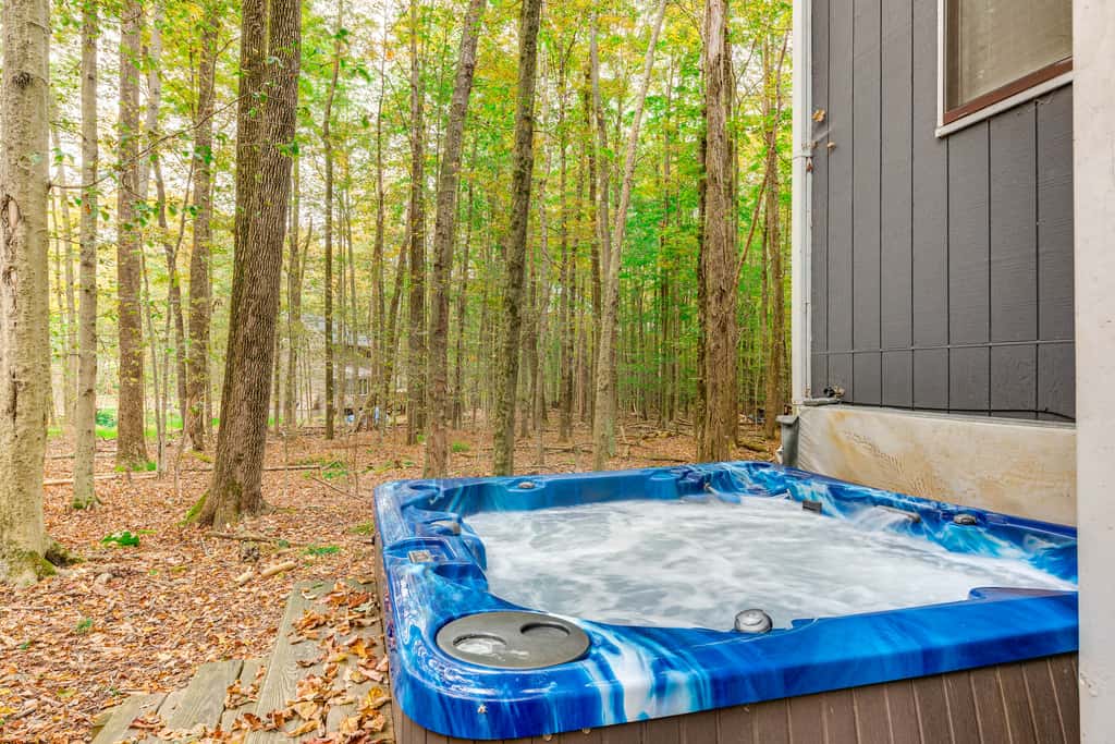 Home w/ Hot Tub & Arrowhead Lake Community Perks!