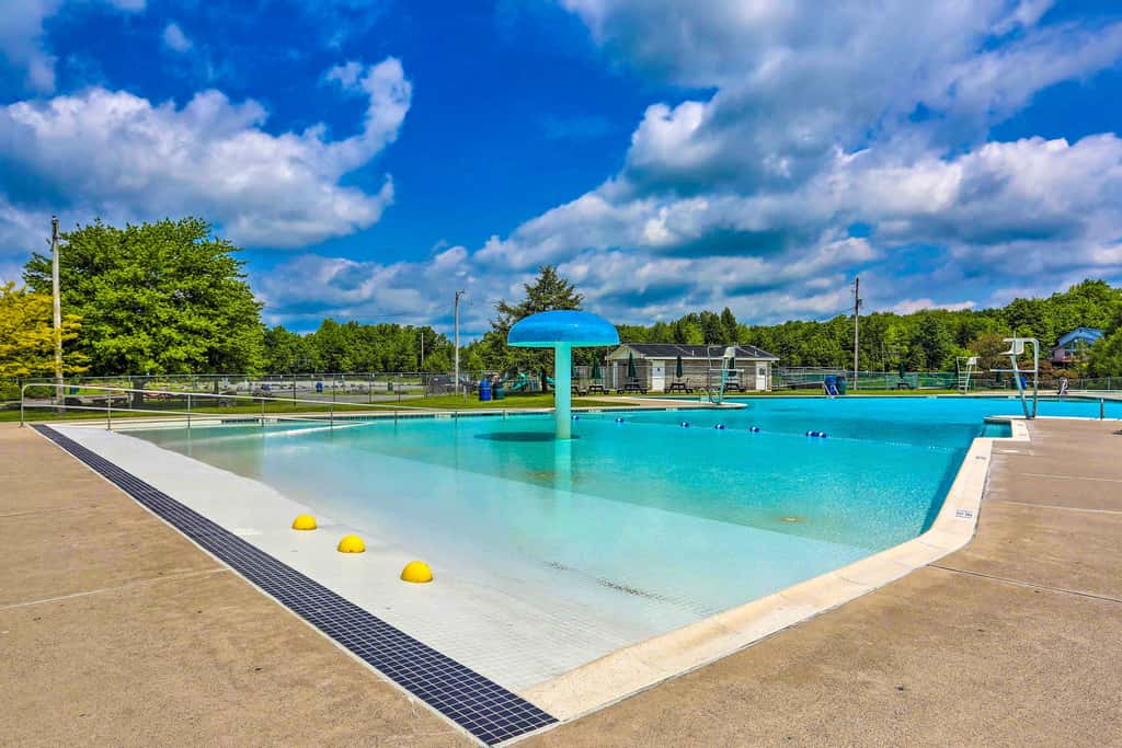 Home w/ Hot Tub & Arrowhead Lake Community Perks!