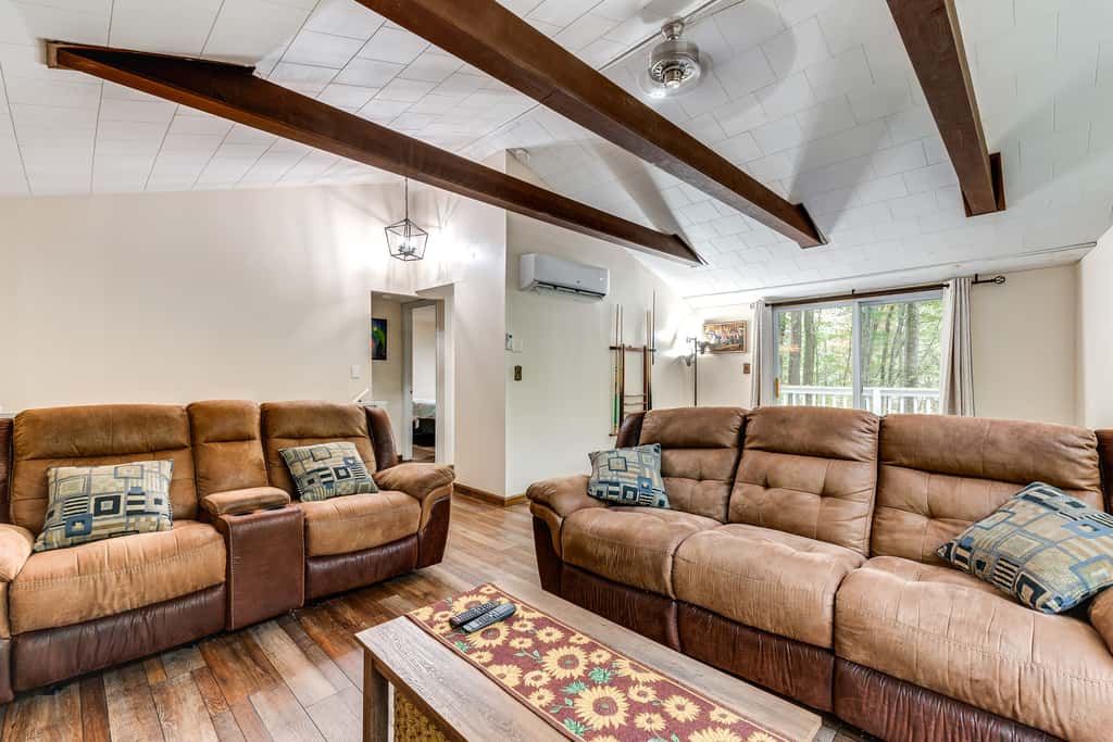 Home w/ Hot Tub & Arrowhead Lake Community Perks!