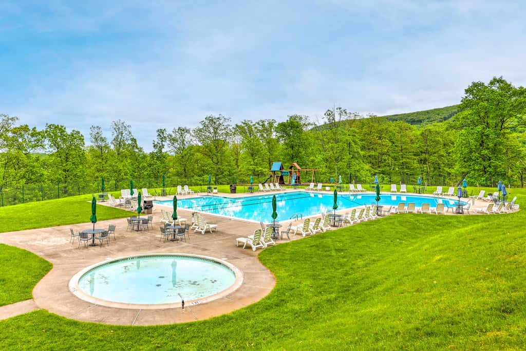 1 Mi to Waterpark: Mtn-View Poconos Hideaway!