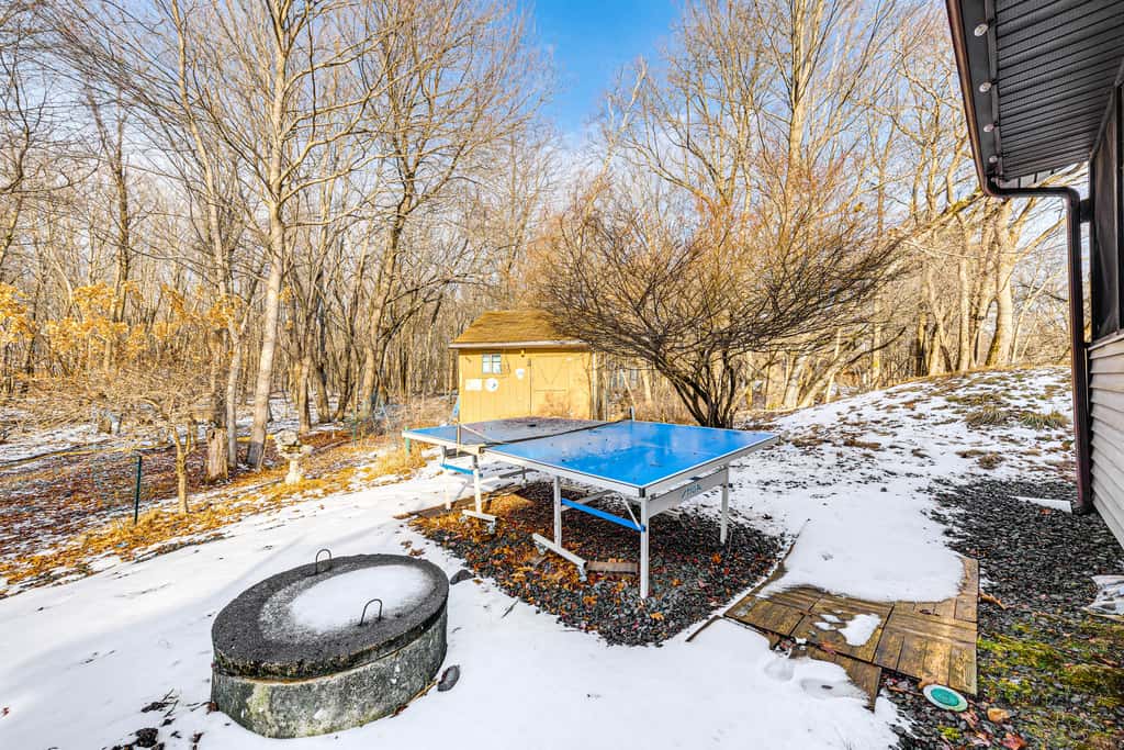 Hot Tub & Game Room: Long Pond Getaway!