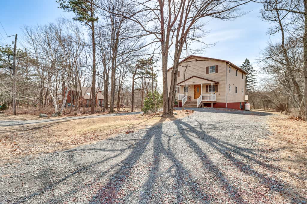 Fire Pit + Game Room: Spacious Poconos Retreat!