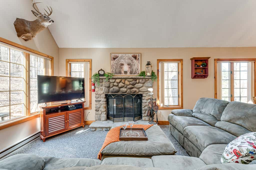 Access to Jack Frost Ski Resort: Home w/ Hot Tub