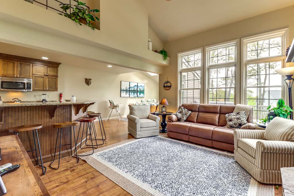 < 1 Mi to Big Boulder Mtn! Home w/ Hot Tub & Deck