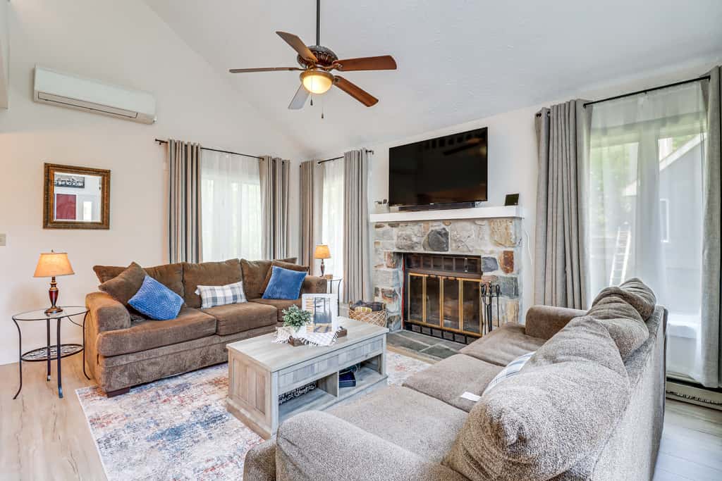 Steps to Jack Frost Ski Resort: Townhome w/ Decks