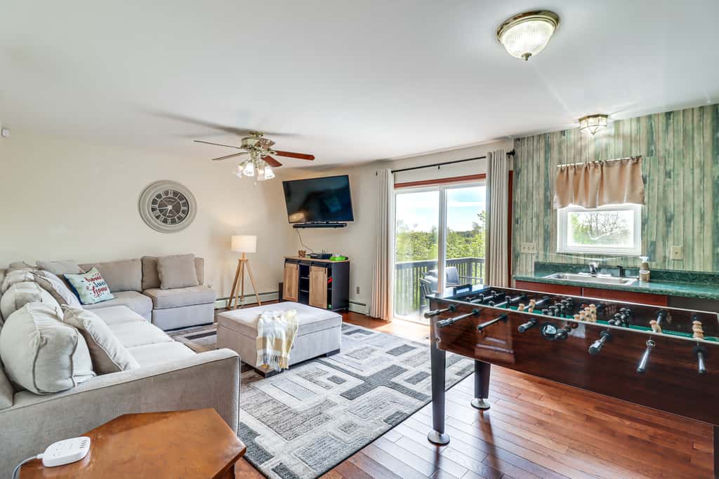 Game Room! Lake-View Gem 7 Mi to Camelback Slopes