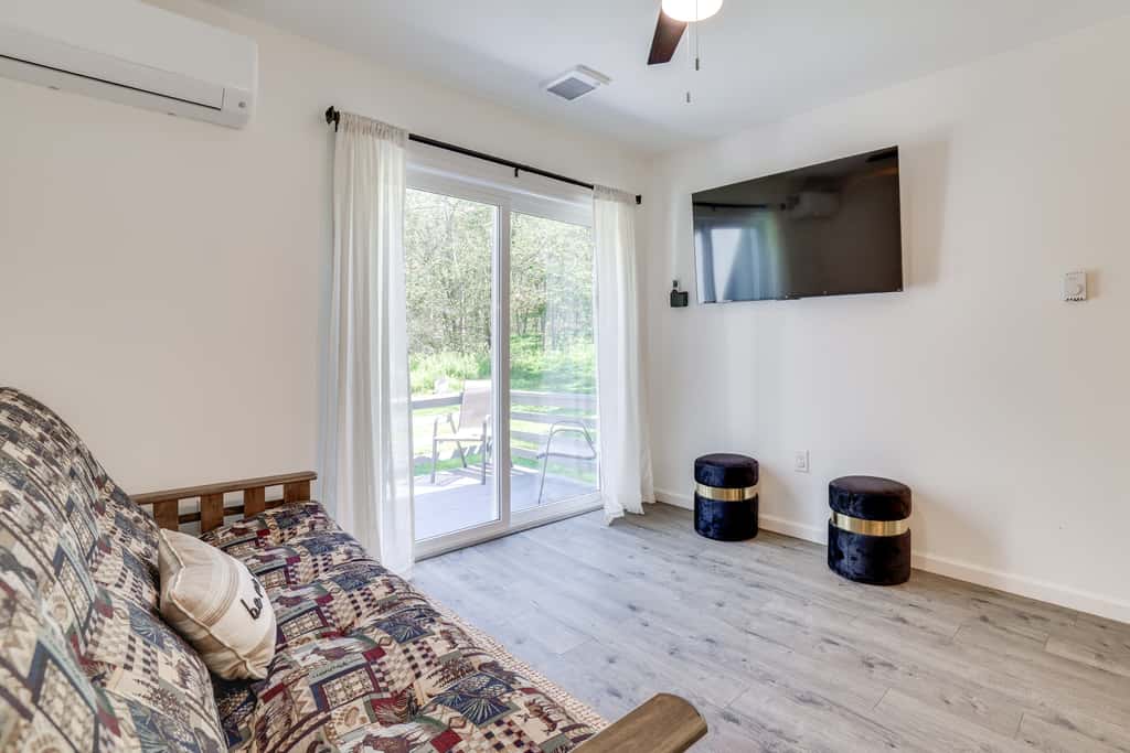 Hot Tub + Game Room: Wooded Poconos Retreat