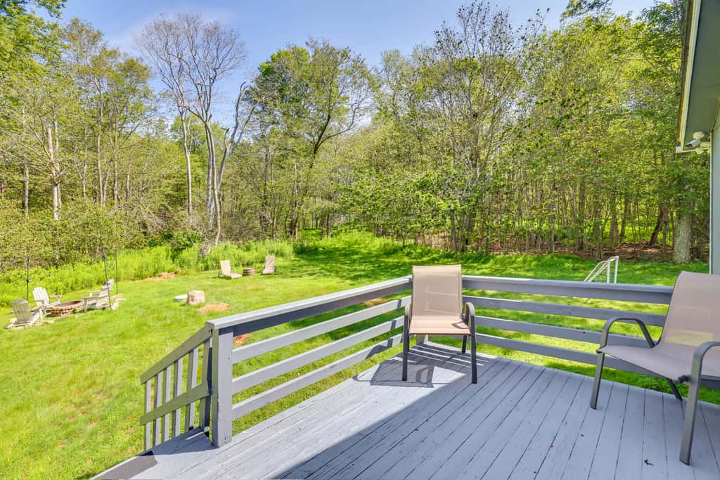 Hot Tub + Game Room: Wooded Poconos Retreat