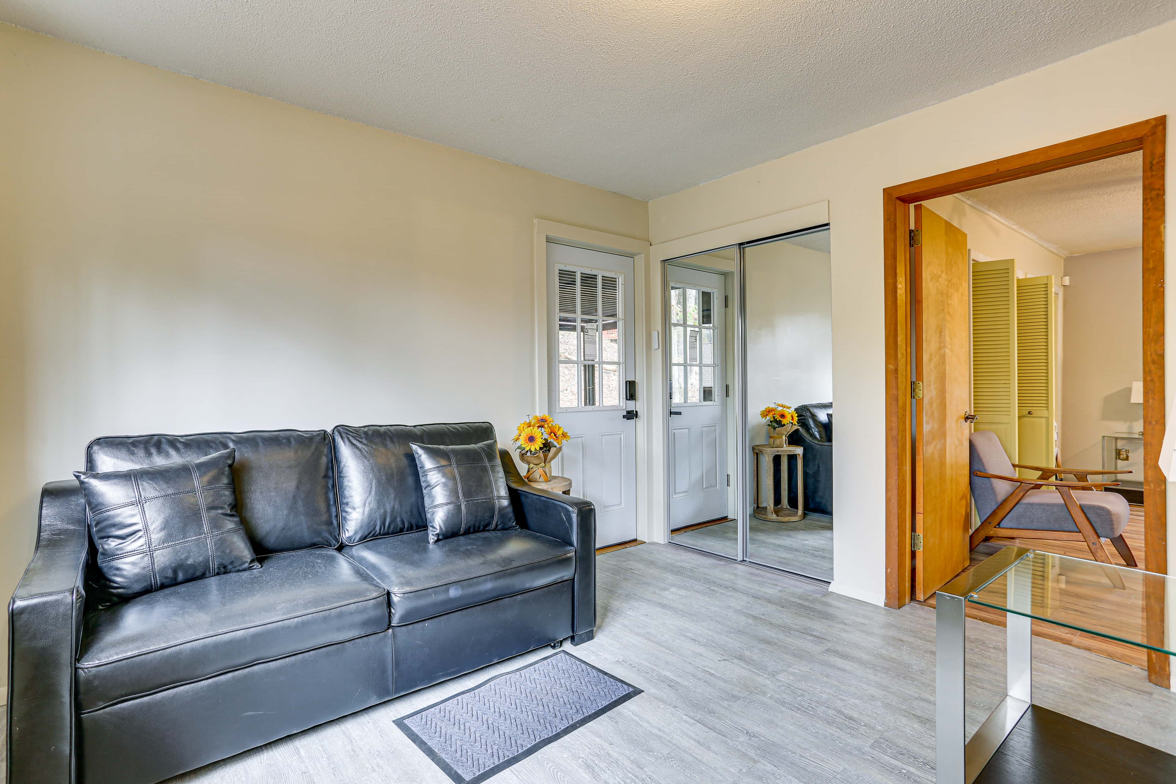 Luxury Home w/ Game Room, 4 Mi to Bushkill Falls!