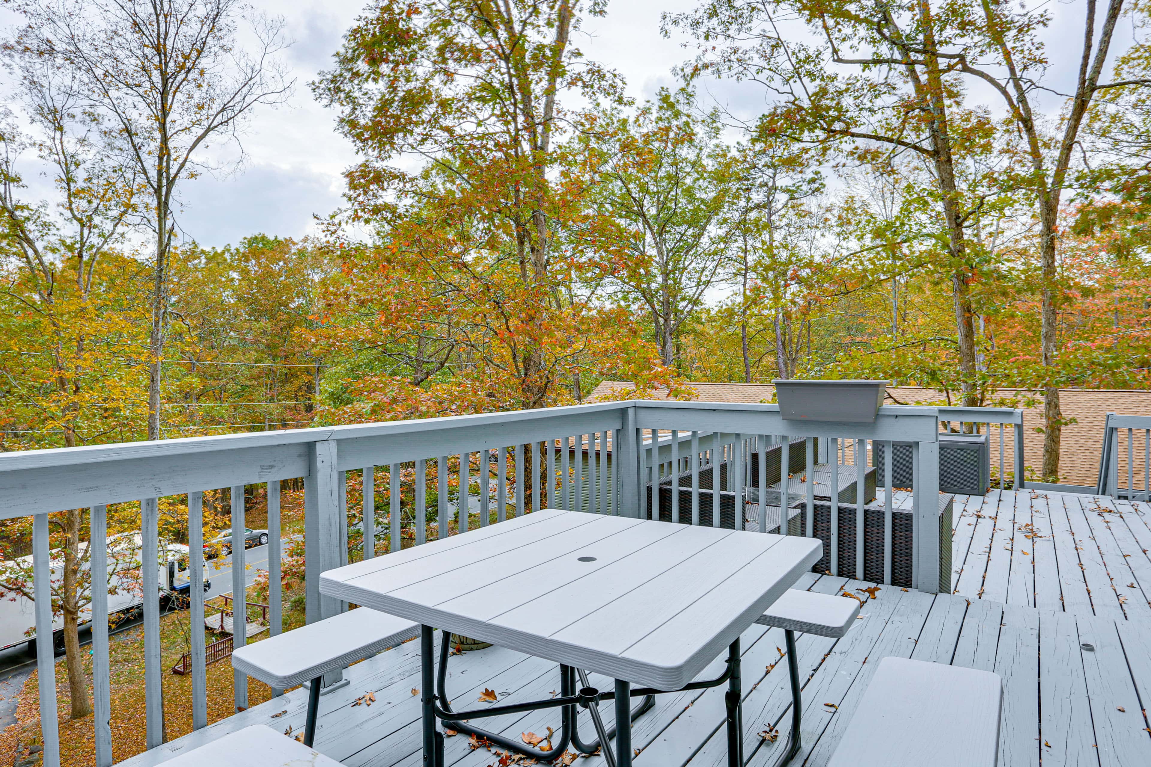 Luxury Home w/ Game Room, 4 Mi to Bushkill Falls!