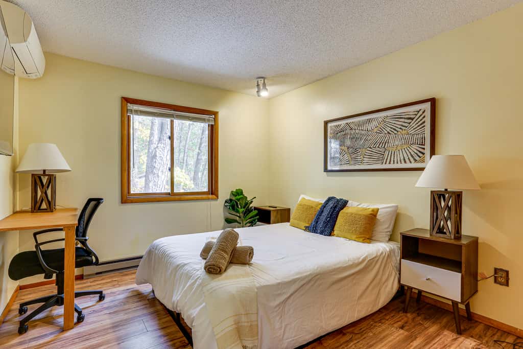 Luxury Home w/ Game Room, 4 Mi to Bushkill Falls!