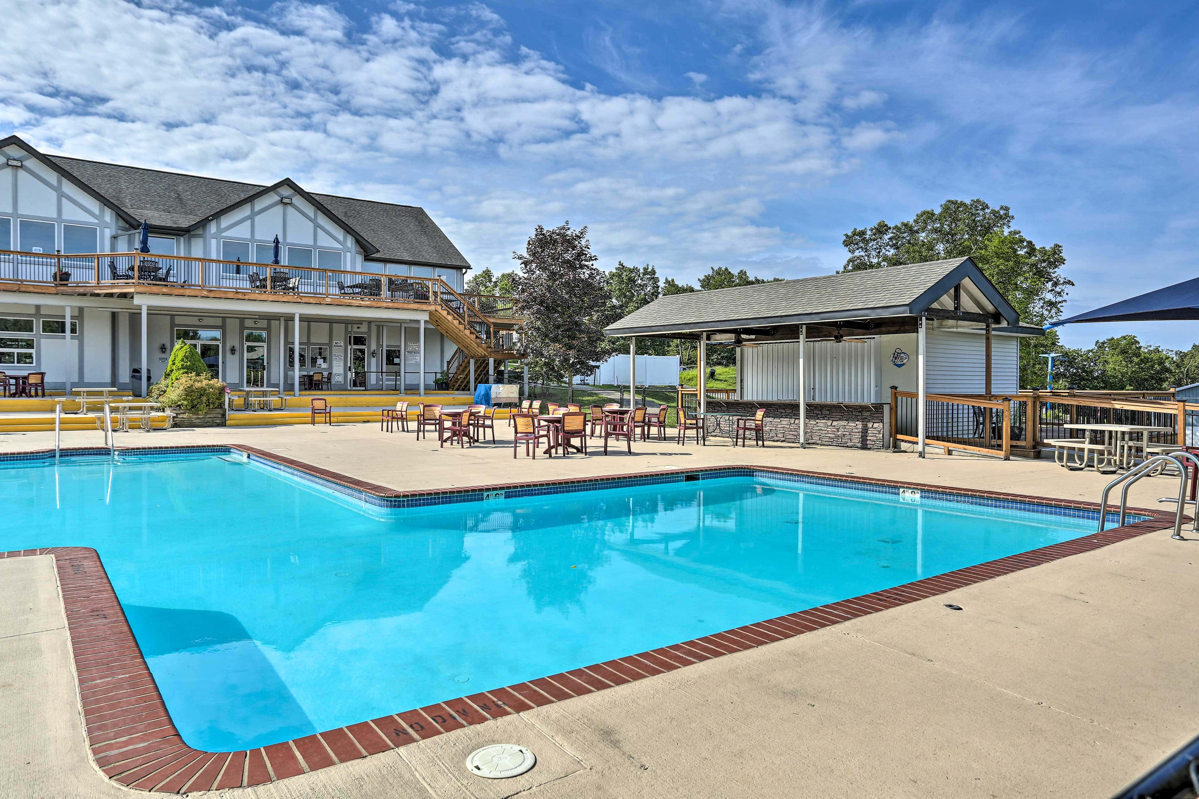 Luxury Home w/ Game Room, 4 Mi to Bushkill Falls!