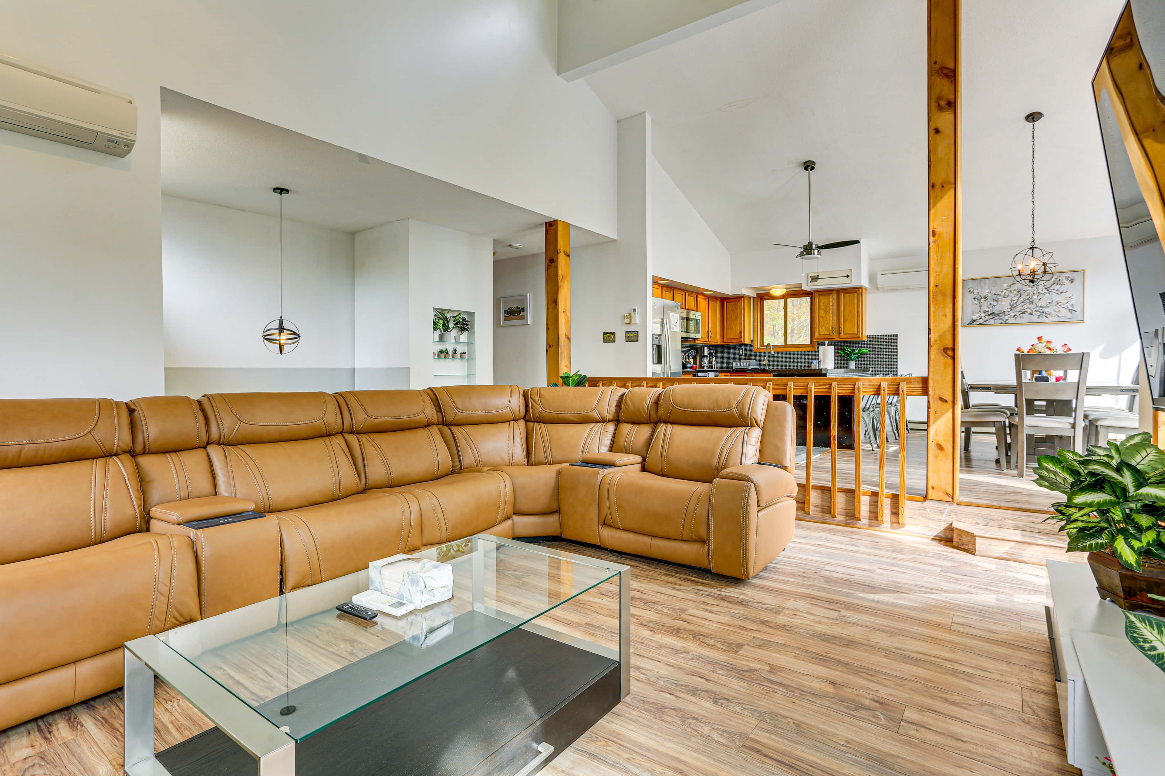 Luxury Home w/ Game Room, 4 Mi to Bushkill Falls!
