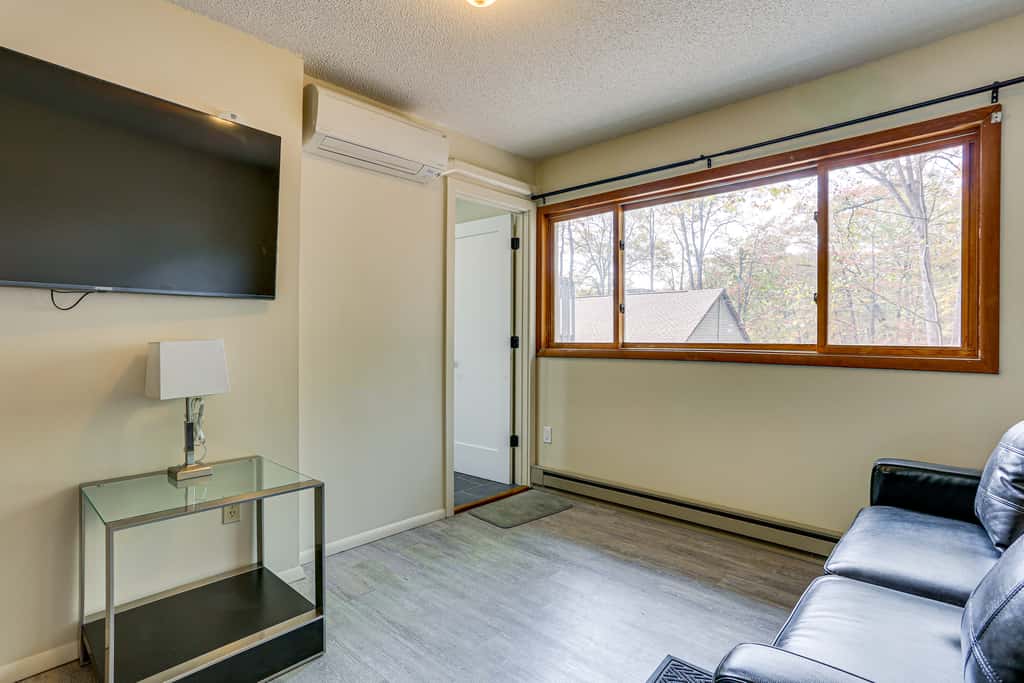 Luxury Home w/ Game Room, 4 Mi to Bushkill Falls!