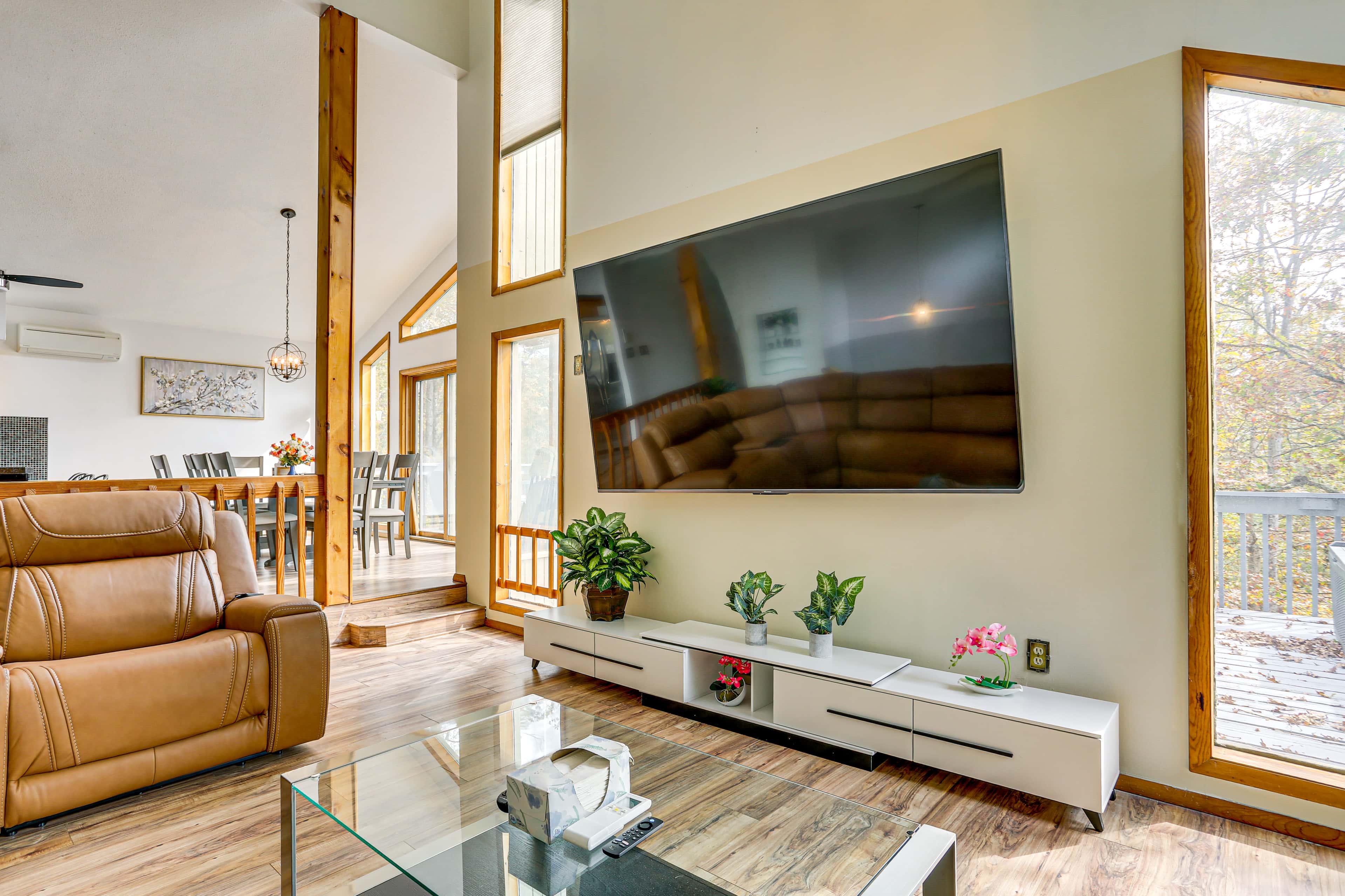 Luxury Home w/ Game Room, 4 Mi to Bushkill Falls!