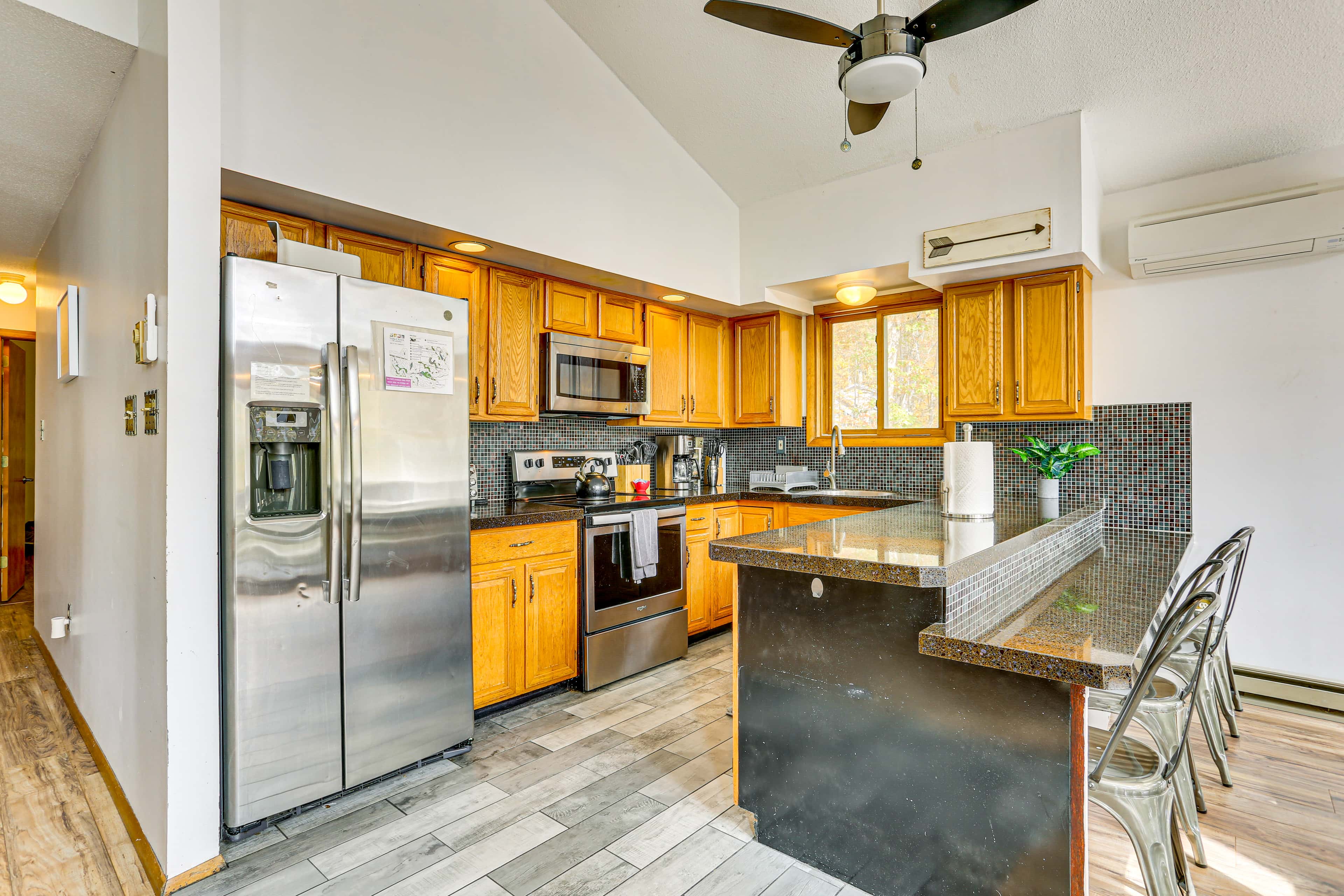 Luxury Home w/ Game Room, 4 Mi to Bushkill Falls!