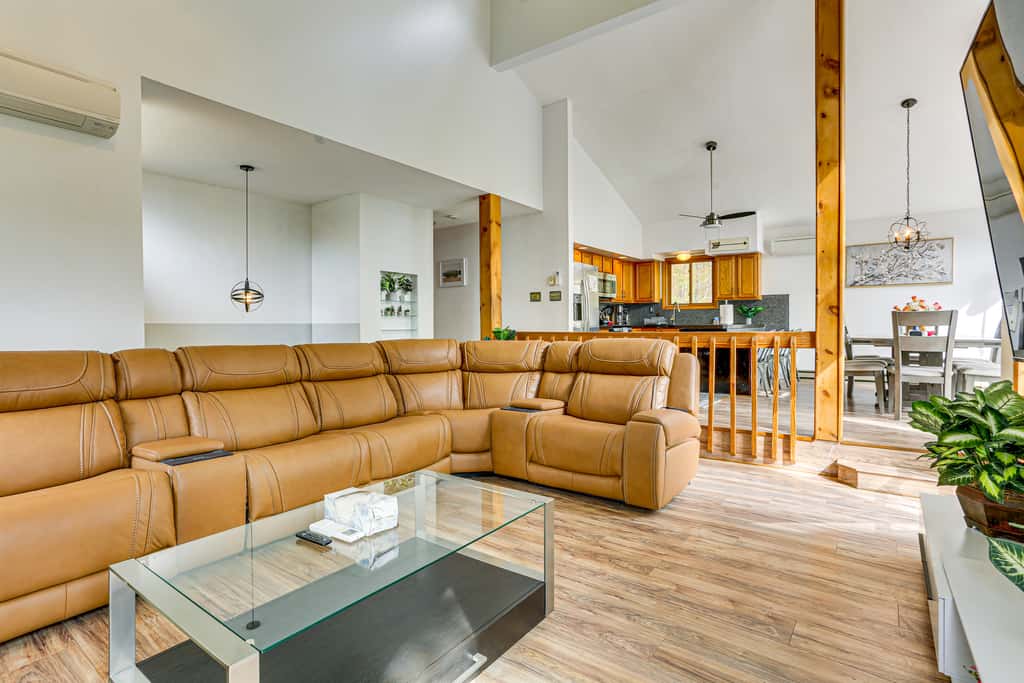 Luxury Home w/ Game Room, 4 Mi to Bushkill Falls!