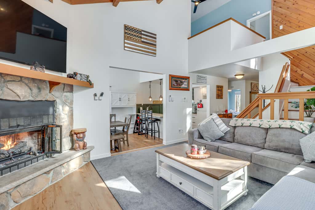 1 Mi to Big Boulder Mountain: Townhome w/ Grill