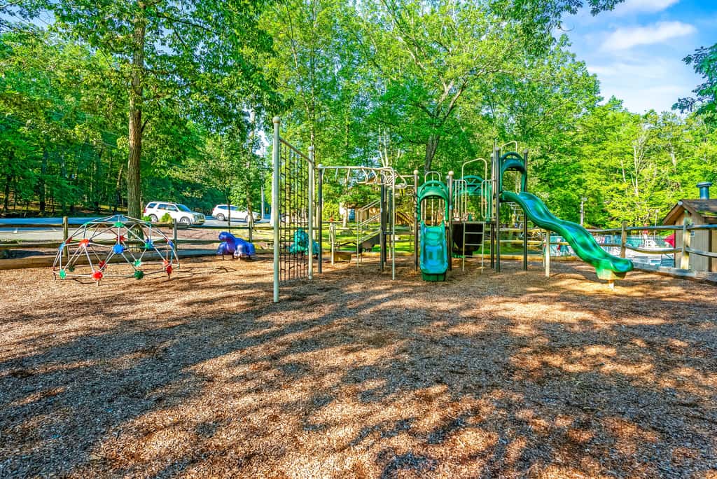 Private Yard, Playset: Family Home in Penn Estates