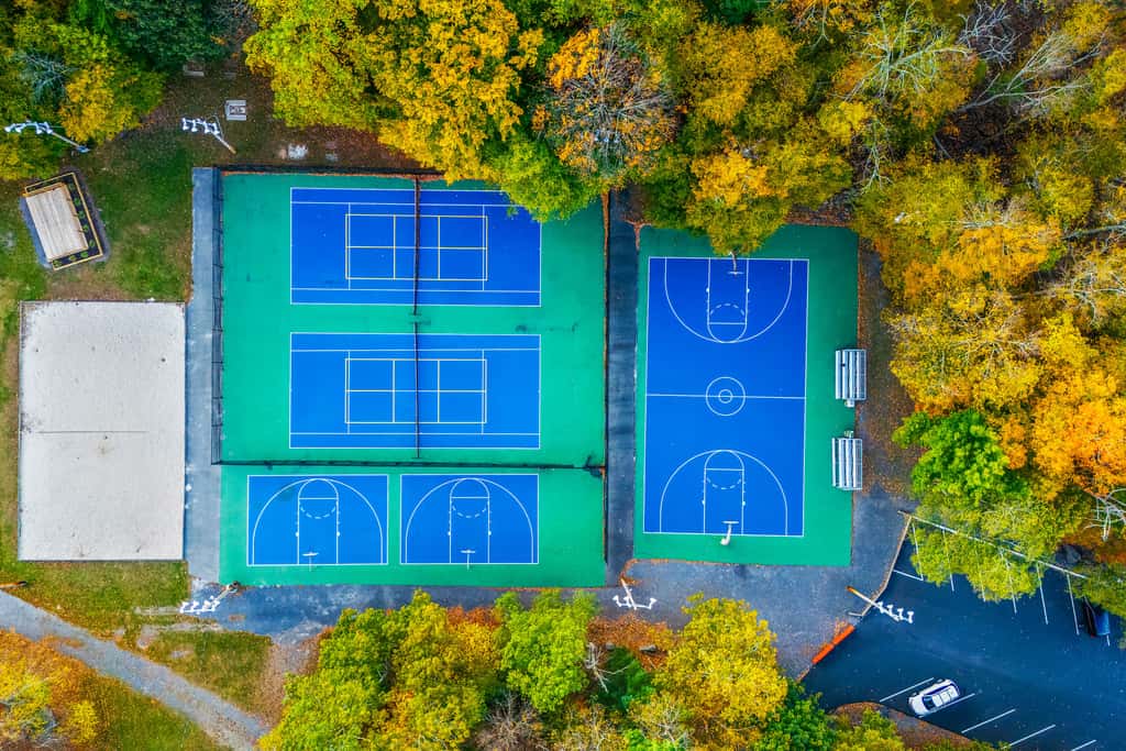 Private Yard, Playset: Family Home in Penn Estates