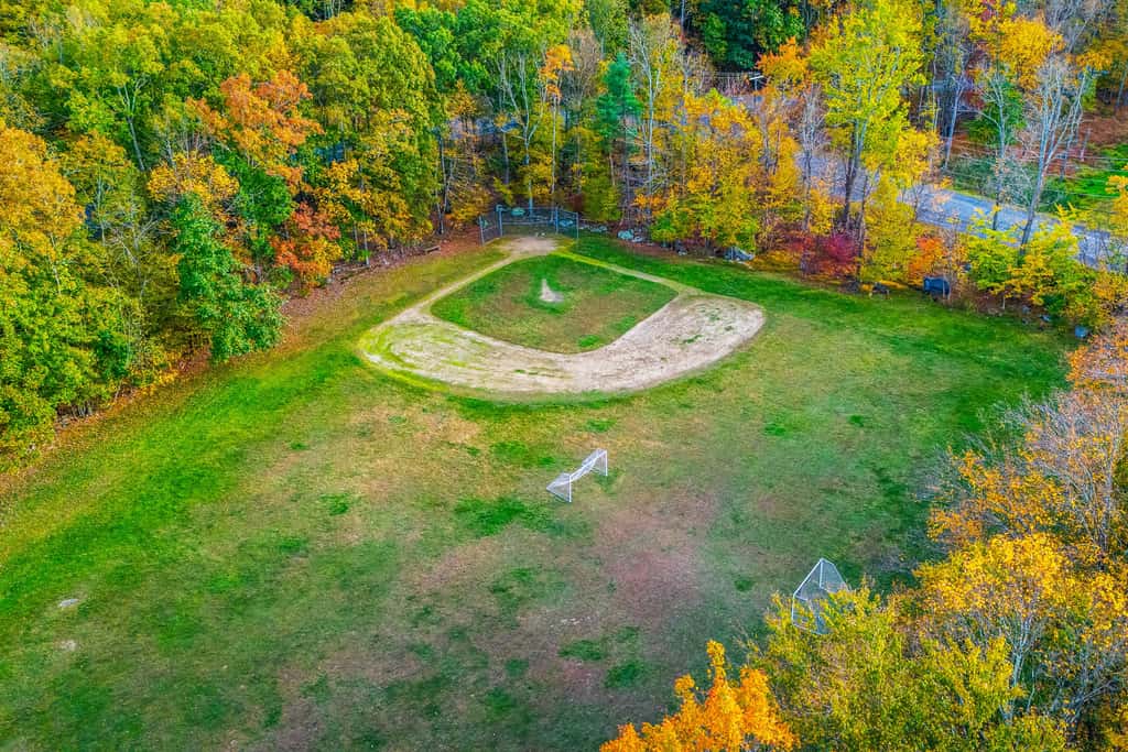 Private Yard, Playset: Family Home in Penn Estates