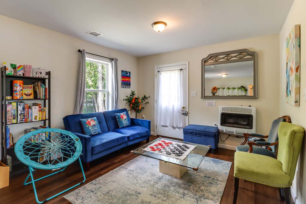 Lakefront Pocono Retreat w/ Hot Tub & Movie Hub