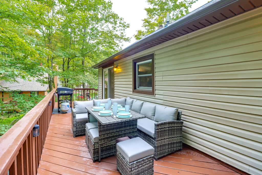 1 Mi to Lake, Golf & Ski Access: The Hideout Home!