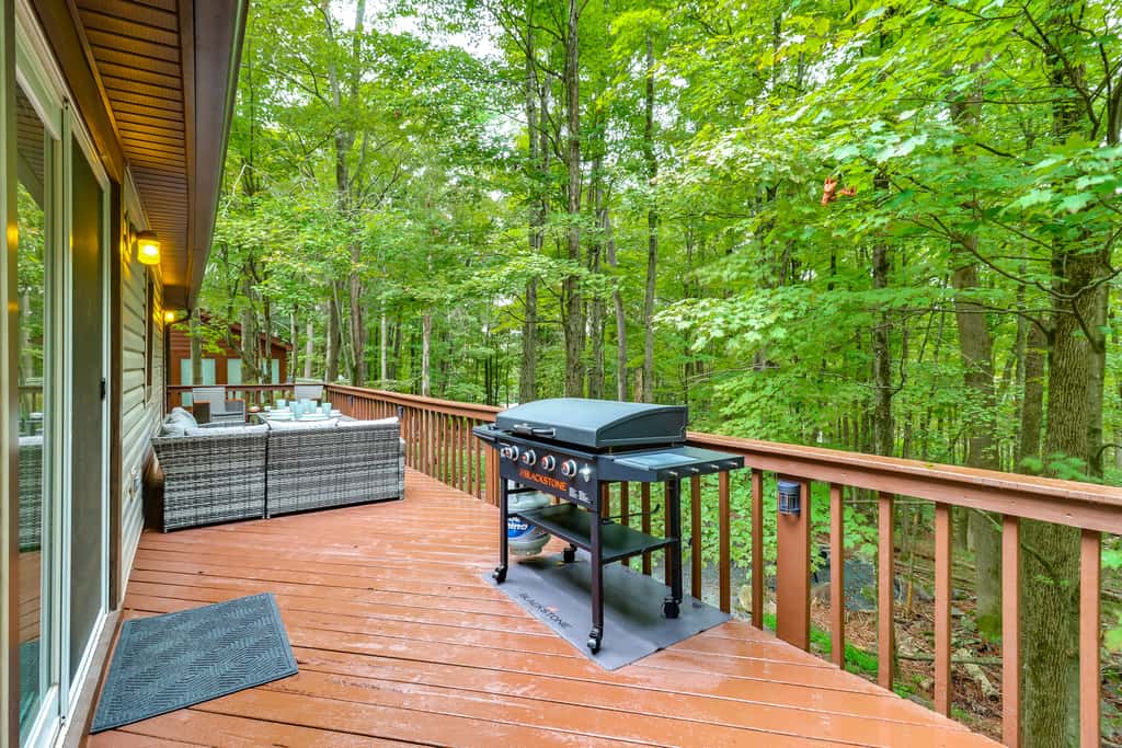 1 Mi to Lake, Golf & Ski Access: The Hideout Home!