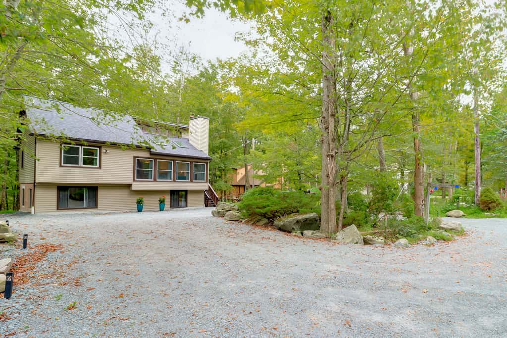 1 Mi to Lake, Golf & Ski Access: The Hideout Home!