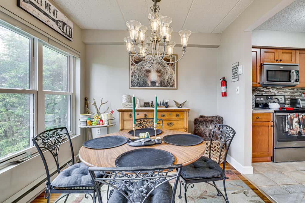 Big Boulder Lakefront Condo-Ski Views-Pool-Hot Tub