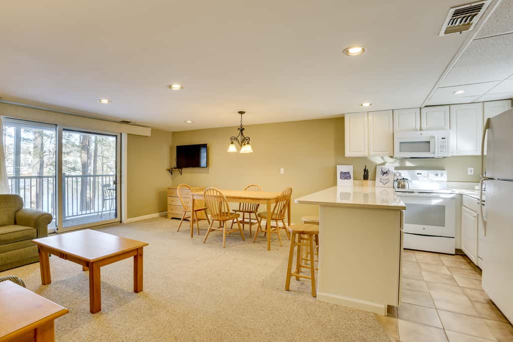 All-Season Lake Wallenpaupack Condo w/ Views