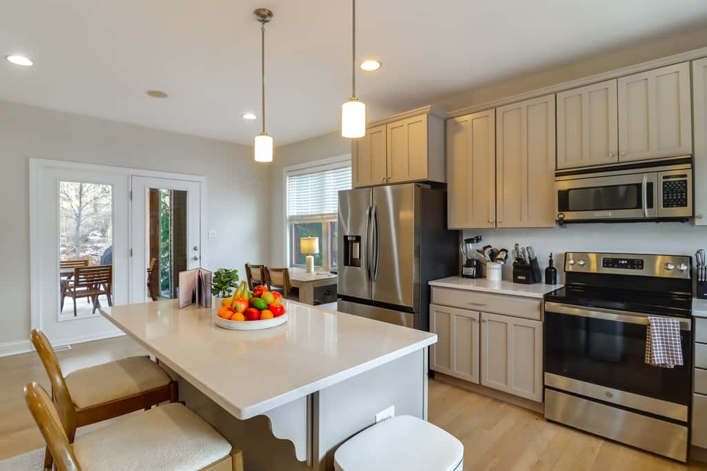 Walk to Big Boulder Mtn & Lake, Home w/ Hot Tub!