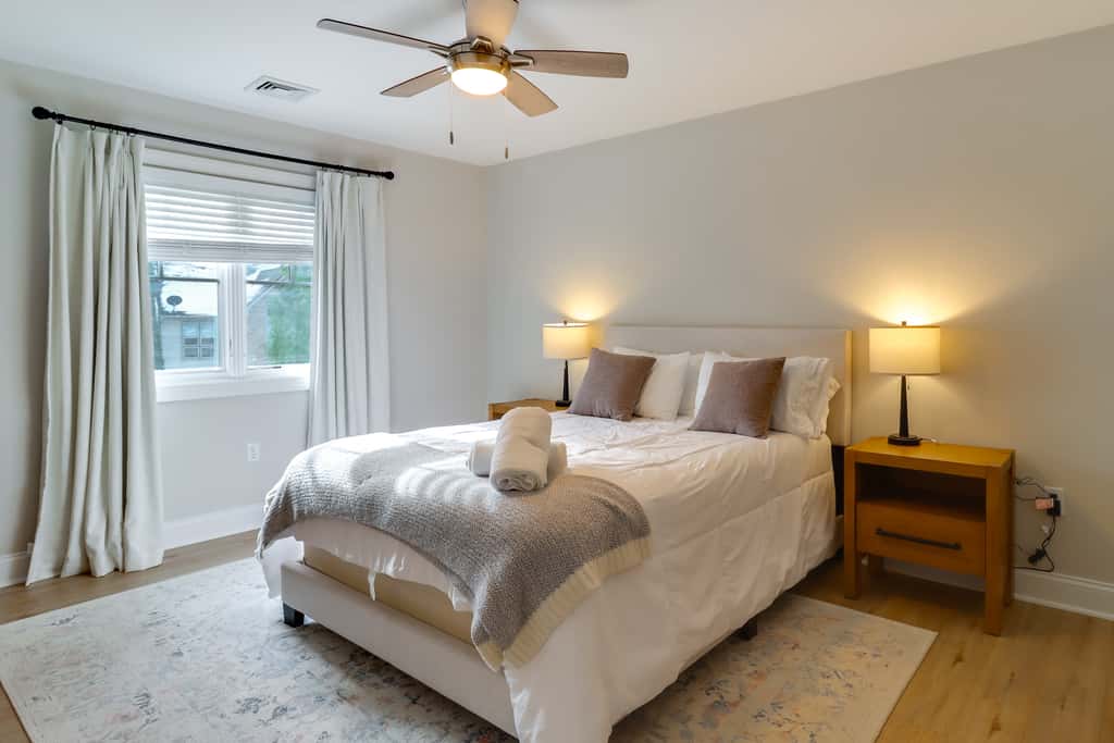 Walk to Big Boulder Mtn & Lake, Home w/ Hot Tub!