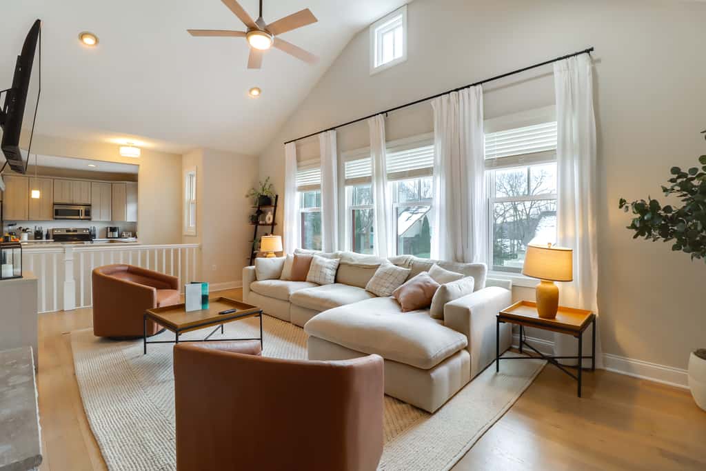Walk to Big Boulder Mtn & Lake, Home w/ Hot Tub!