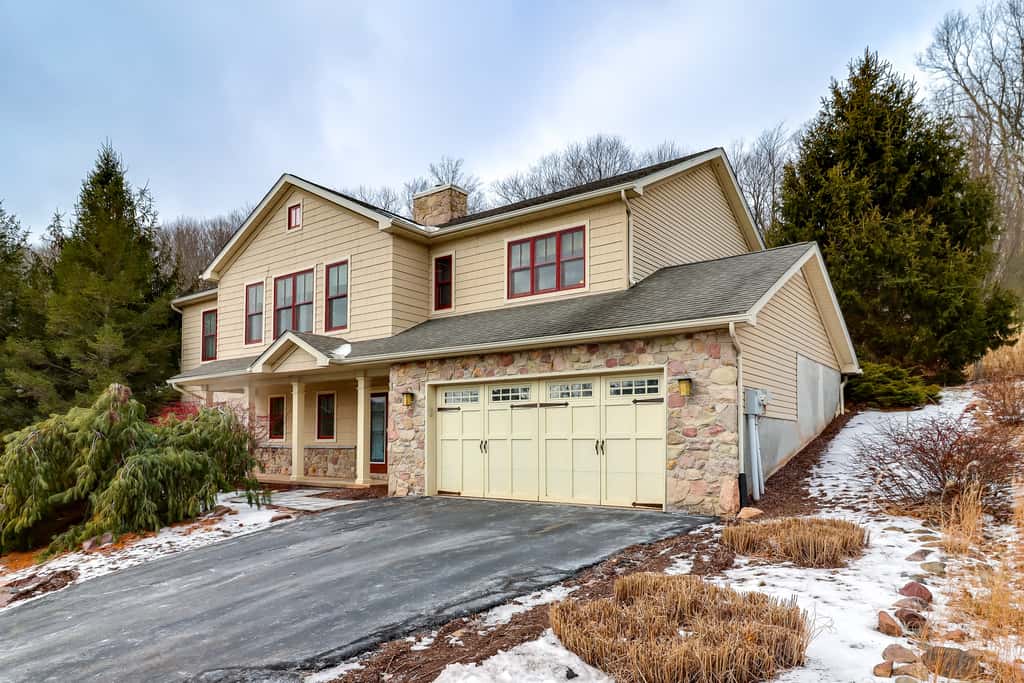 Walk to Big Boulder Mtn & Lake, Home w/ Hot Tub!