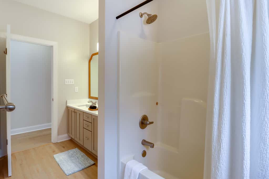 Walk to Big Boulder Mtn & Lake, Home w/ Hot Tub!