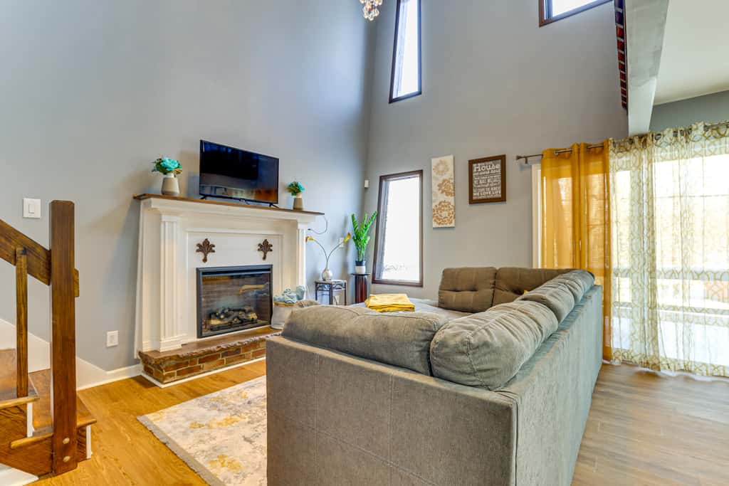 Family Getaway w/ Deck Near Tobyhanna State Park