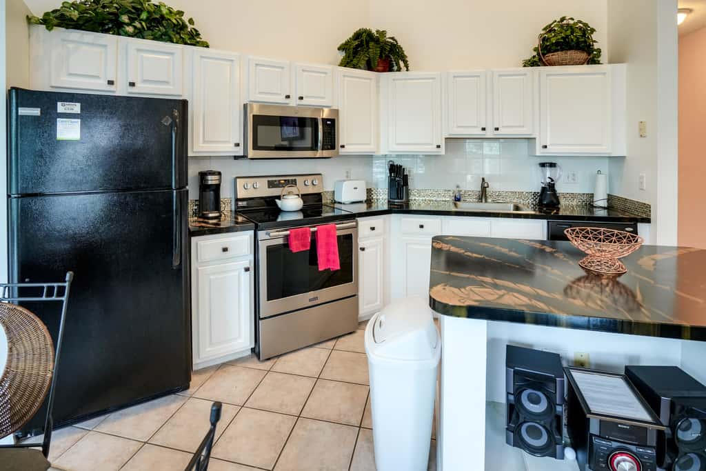 Sunny Port St Lucie Condo: Golf, Swim & Unwind!
