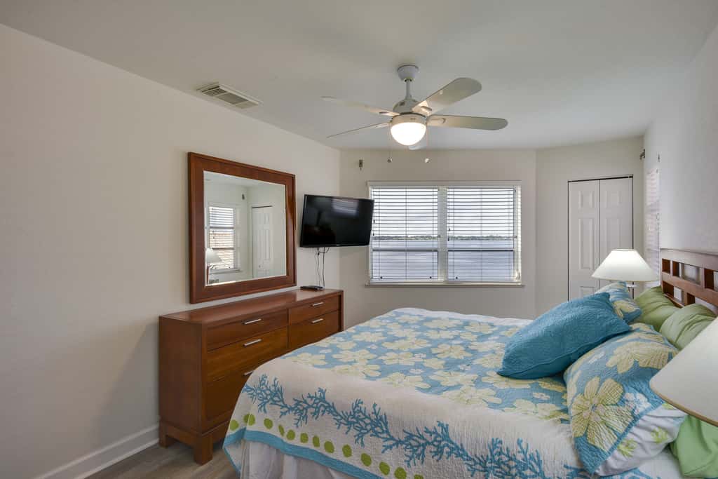 Waterfront Nettles Island Beach House: Pool Access
