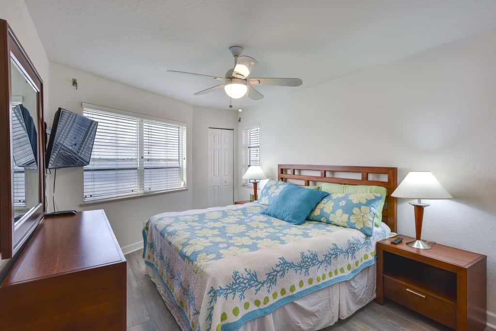 Waterfront Nettles Island Beach House: Pool Access