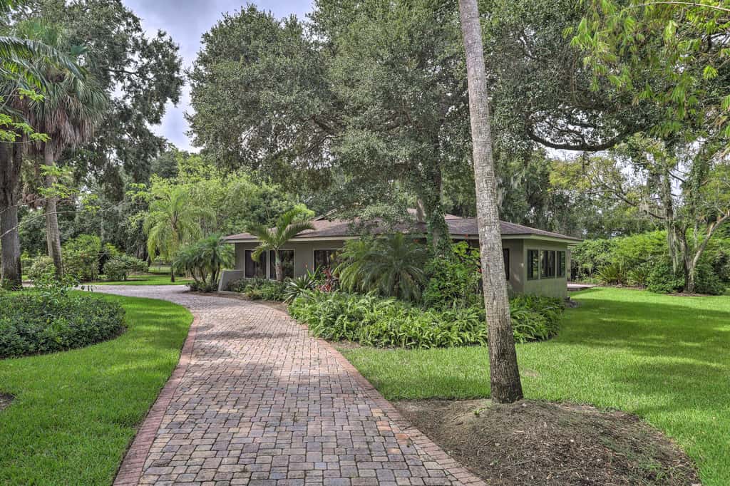 Merritt Island Oasis: 5 Mi to Satellite Beach!