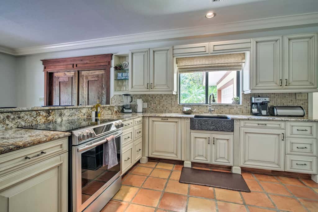 Merritt Island Oasis: 5 Mi to Satellite Beach!