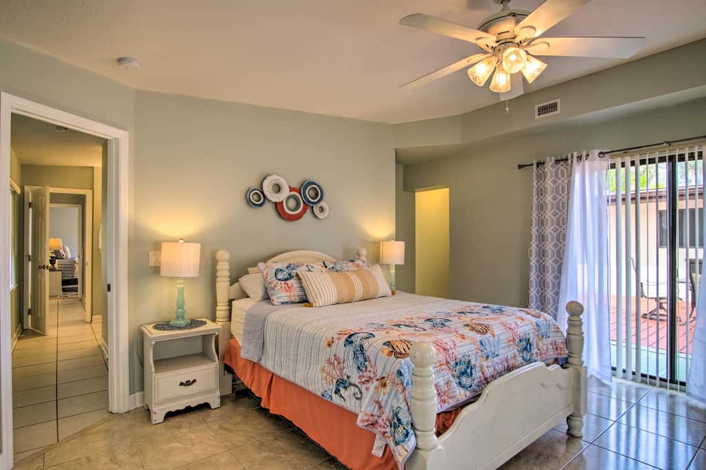 Cozy Melbourne Home w/ Deck & Pool: 5 Mi to Beach!