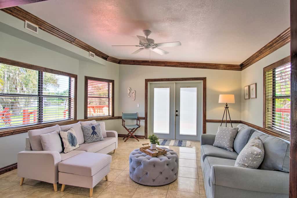 Cozy Melbourne Home w/ Deck & Pool: 5 Mi to Beach!