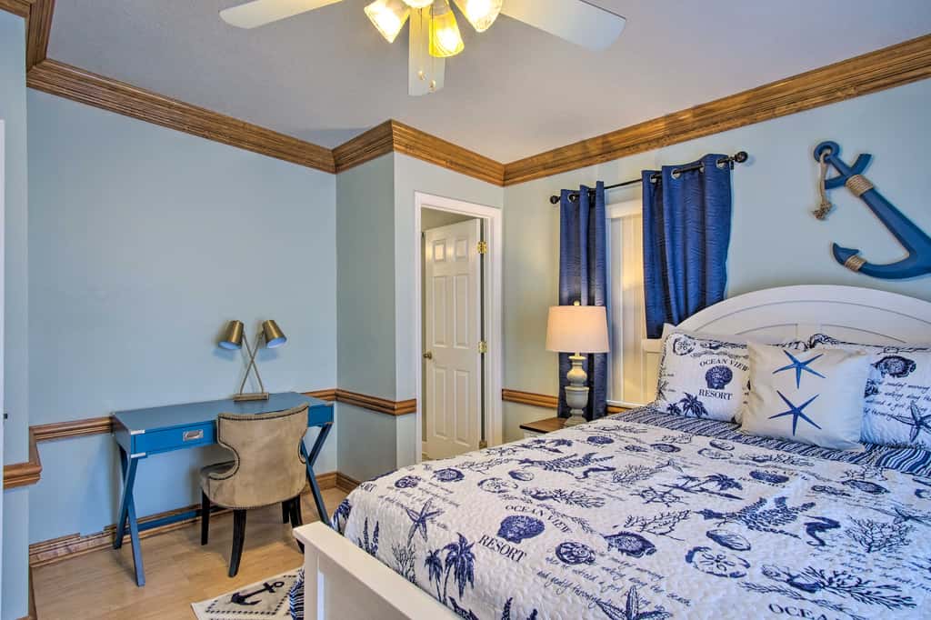 Cozy Melbourne Home w/ Deck & Pool: 5 Mi to Beach!