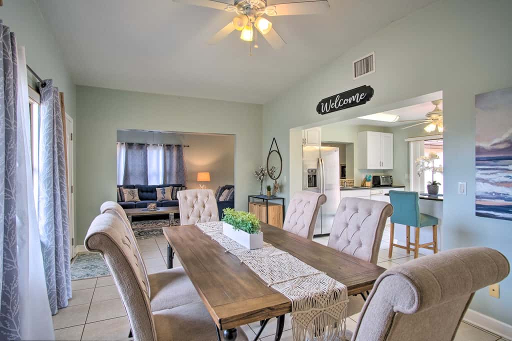 Cozy Melbourne Home w/ Deck & Pool: 5 Mi to Beach!