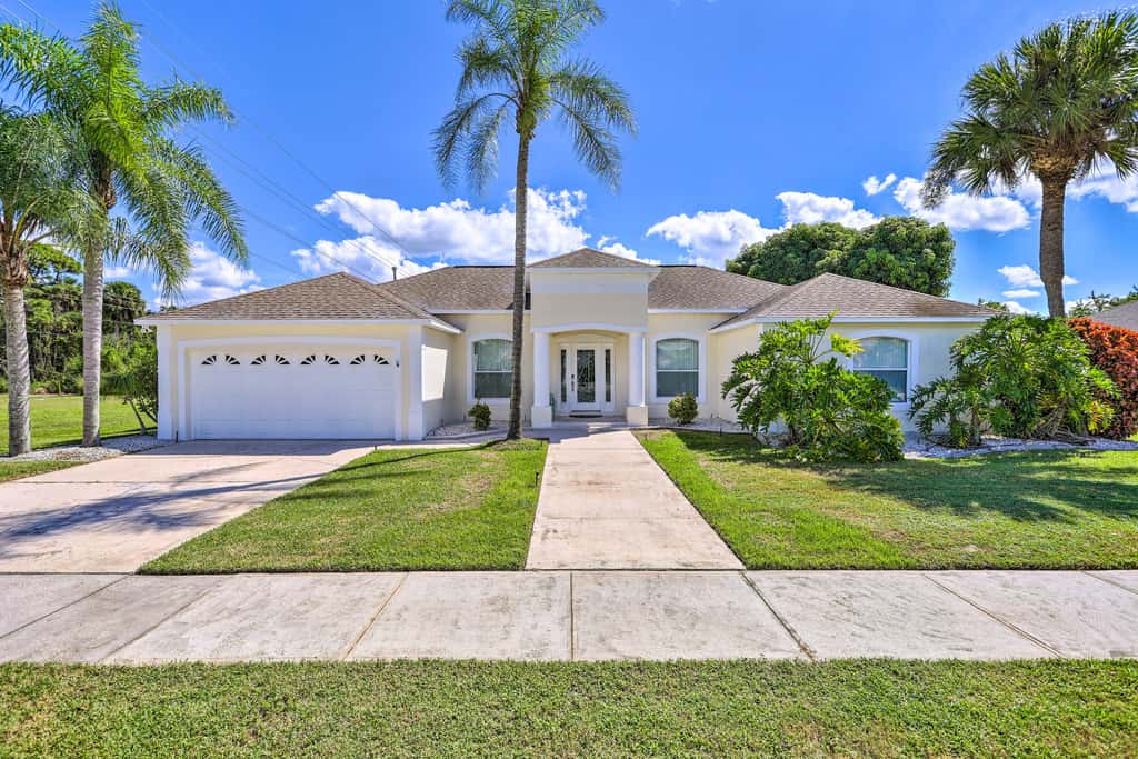 Merritt Island Home with Grill & Saltwater Pool