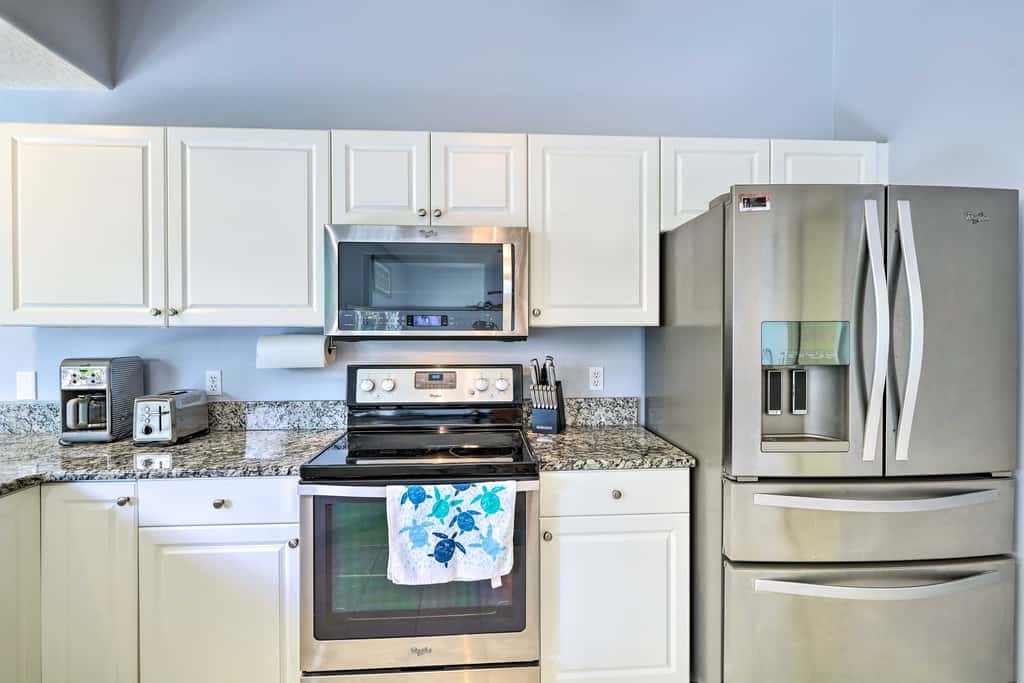 Merritt Island Home with Grill & Saltwater Pool