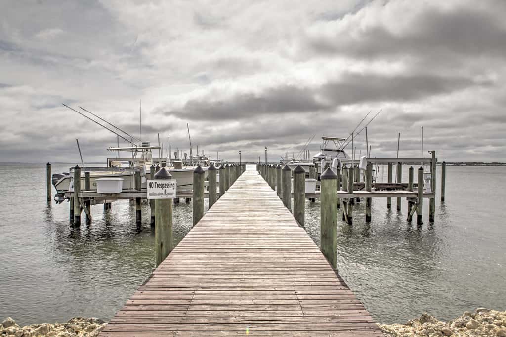 'Sand Dollar' Jenson Beach Home w/ Pool Access!